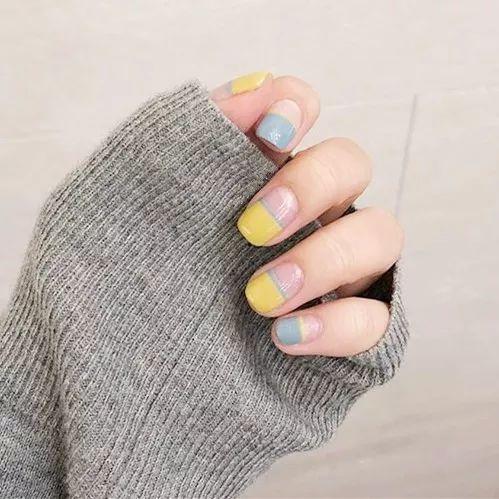 美甲网红款图案大全,潮流美甲图案全解析