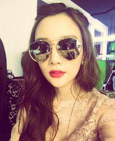 女明星带墨镜图片,探寻女明星的时尚魅力瞬间