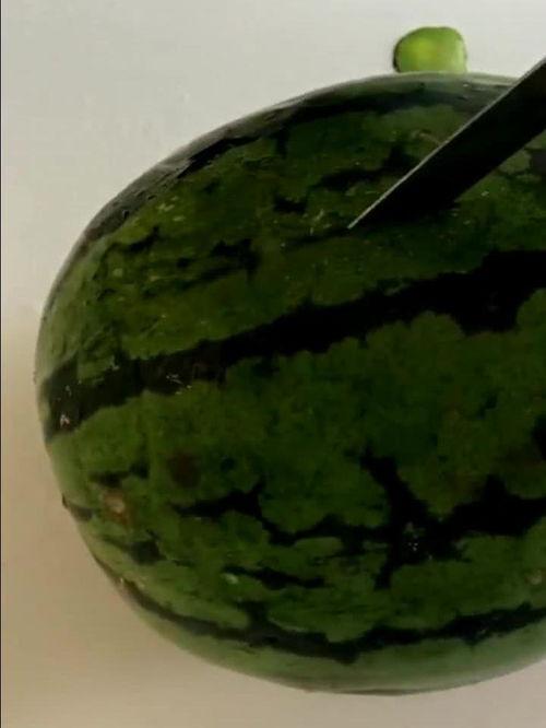 姨妈来可以吃梨瓜,姨妈来时，梨瓜助力调养身心”