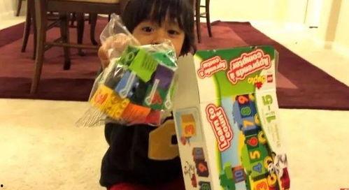 网红4岁男孩玩具图片,4岁网红男孩的童年乐园