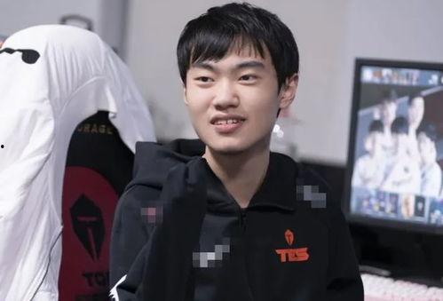 tes中单吃大瓜,单吃大瓜，揭秘游戏内惊人内幕