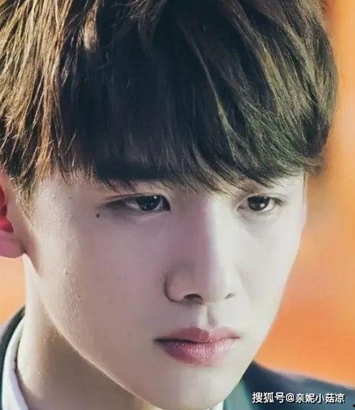 颜值普的男明星,揭秘颜值普却魅力十足的男明星