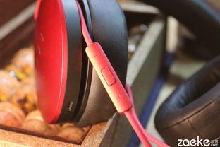 头条红色耳机,引领潮流的时尚科技新宠
