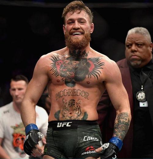 擂台明星嘴炮视频,擂台明星激情碰撞，精彩瞬间回顾