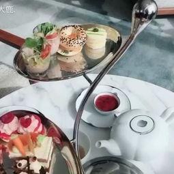 日本网红大叔吃甜点视频,品尝各式甜点大满足